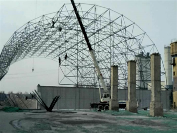 孟州水泥厂桶翘网架工程